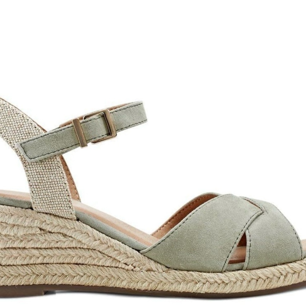Easy Spirit Women's Shandra -Espadrille Wedge Sandals - Light Green